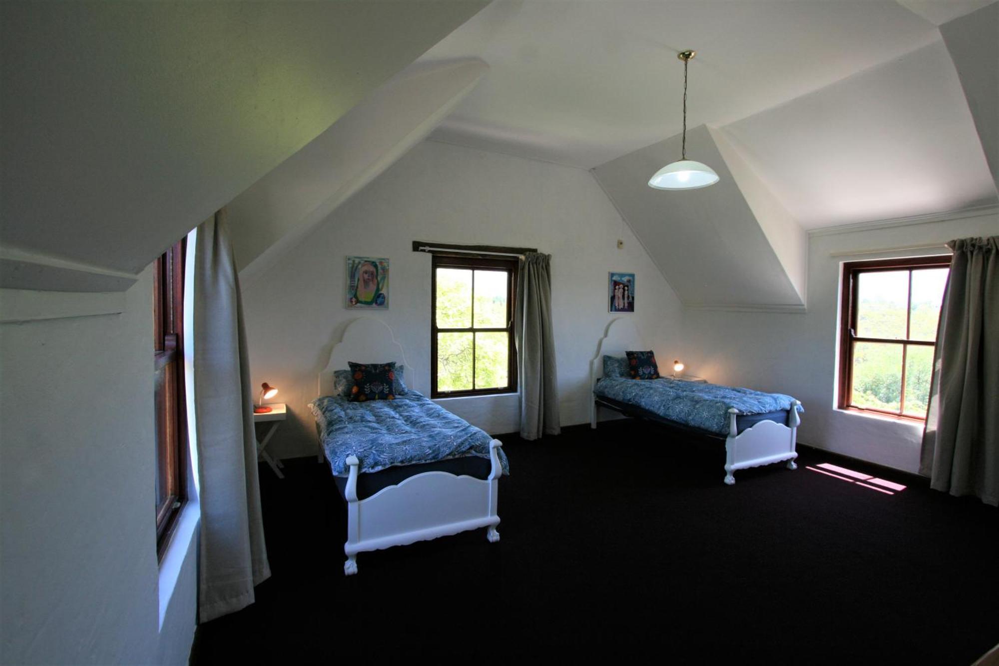 Colourful Bnb The Crags Room photo